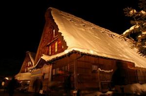 雪！ でも出かけたい!!　世界遺産「白川郷」