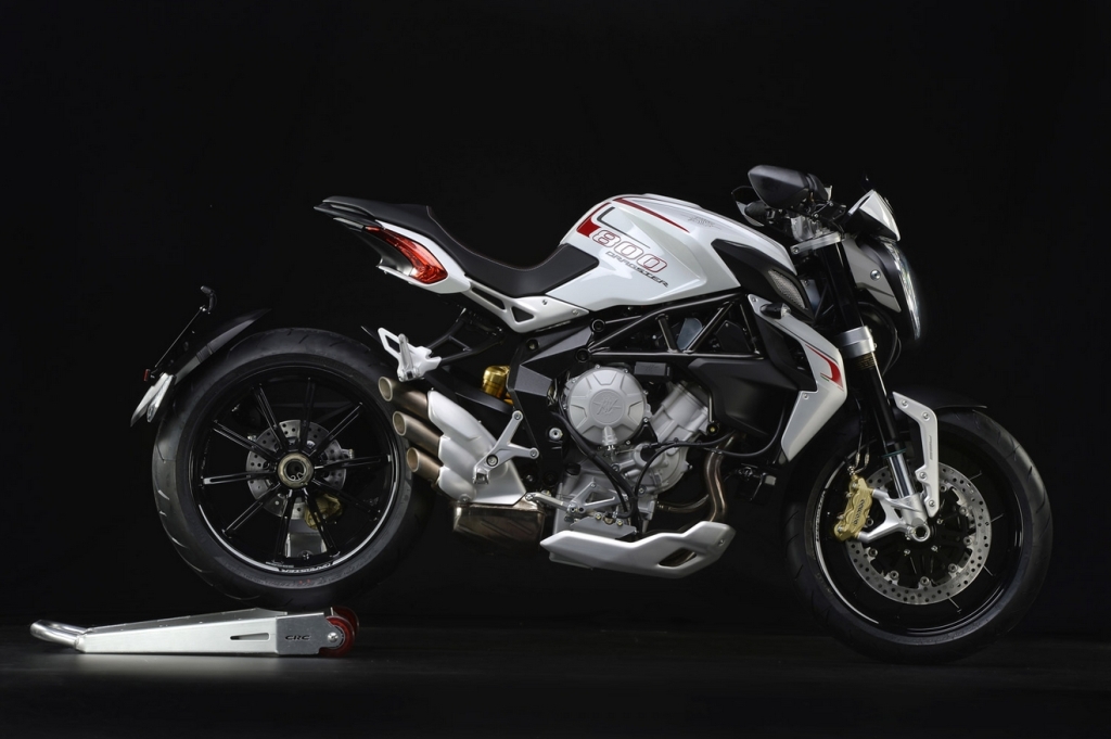 mv-agusta-dragster-800rr-photos-leak-show-luxurious-trims_5