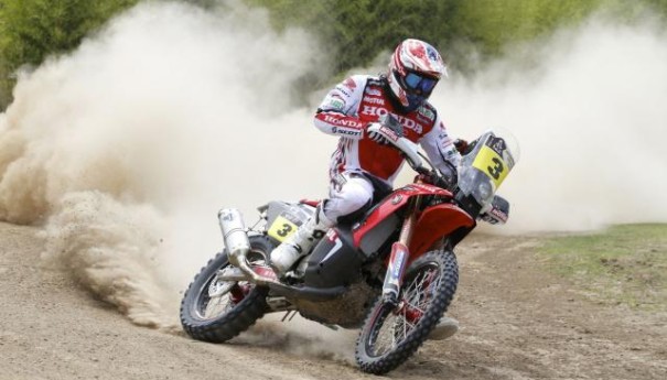 2014-dakar-joan-barreda-bort-and-honda-claim-stage-1-photo-galleryvideo_8