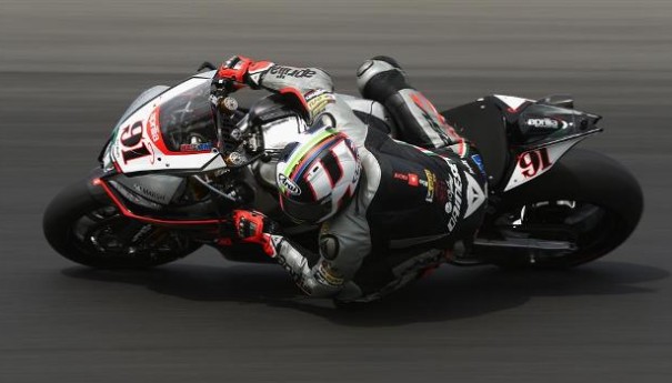 Aprilia-RSV4-main