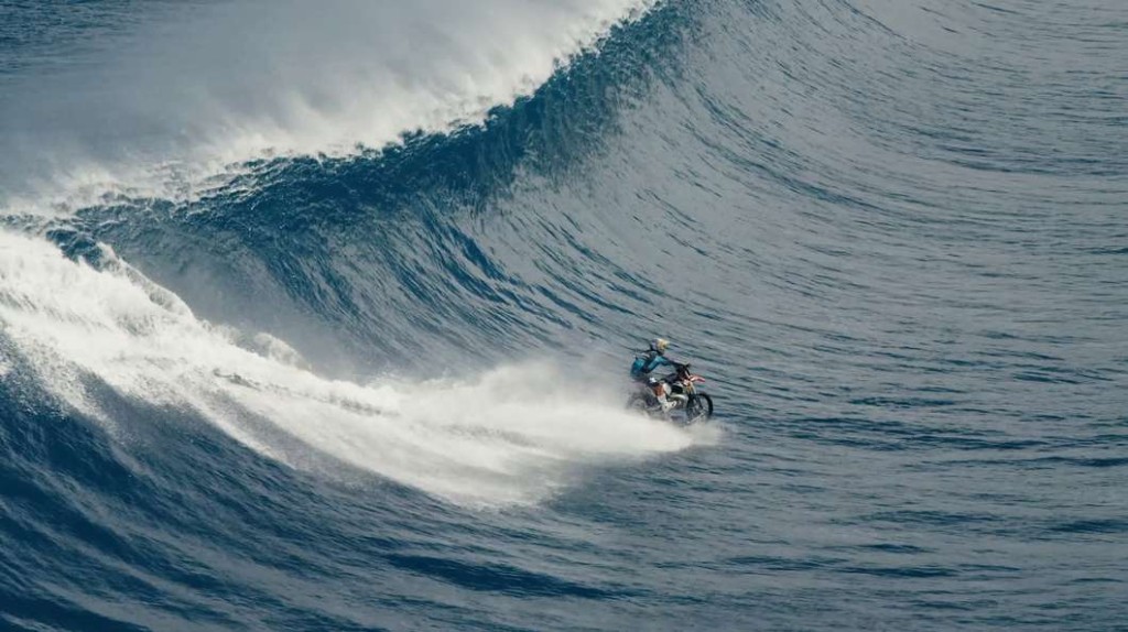 robbie-madison-surf-motorcycle@2x (1)