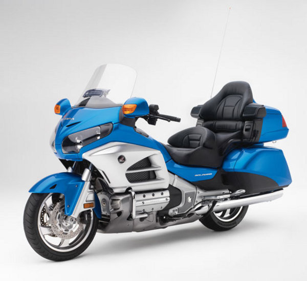 2013-honda-gold-wing-gl18-2_600x0w