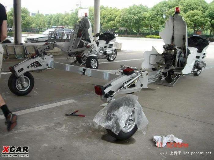 honda-gold-wing-used-as-a-tow-truck-is-an-epic-sight_2