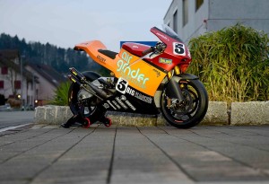 2ストレーサー MMX500 マン島TT ライダーが決定!!