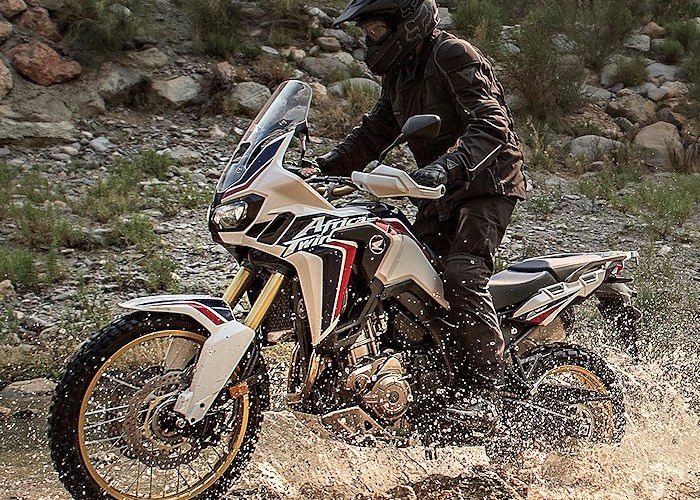 CRF1000L Africa Twin (アフリカツイン)で 雪上 走行するとこーなる。