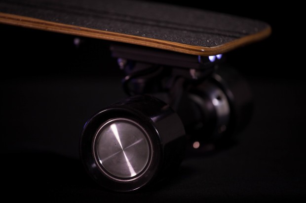 movpack-is-an-electric-skateboard-backpack-we-fell-in-love-with_9