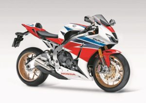 2017 HONDA CBR1000RR この顔はさすがにないだろ。