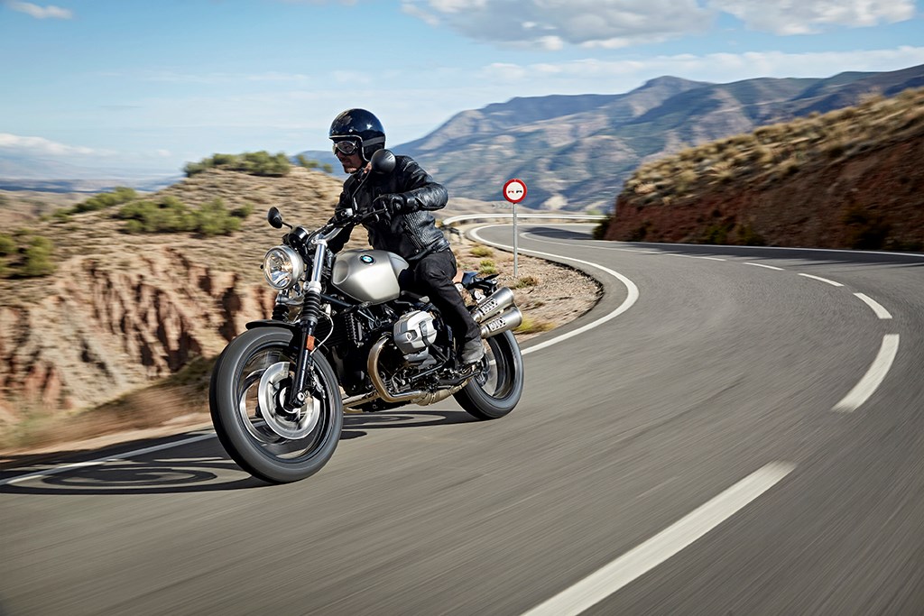 bmw-reveals-new-r-ninet-scrambler-details_11