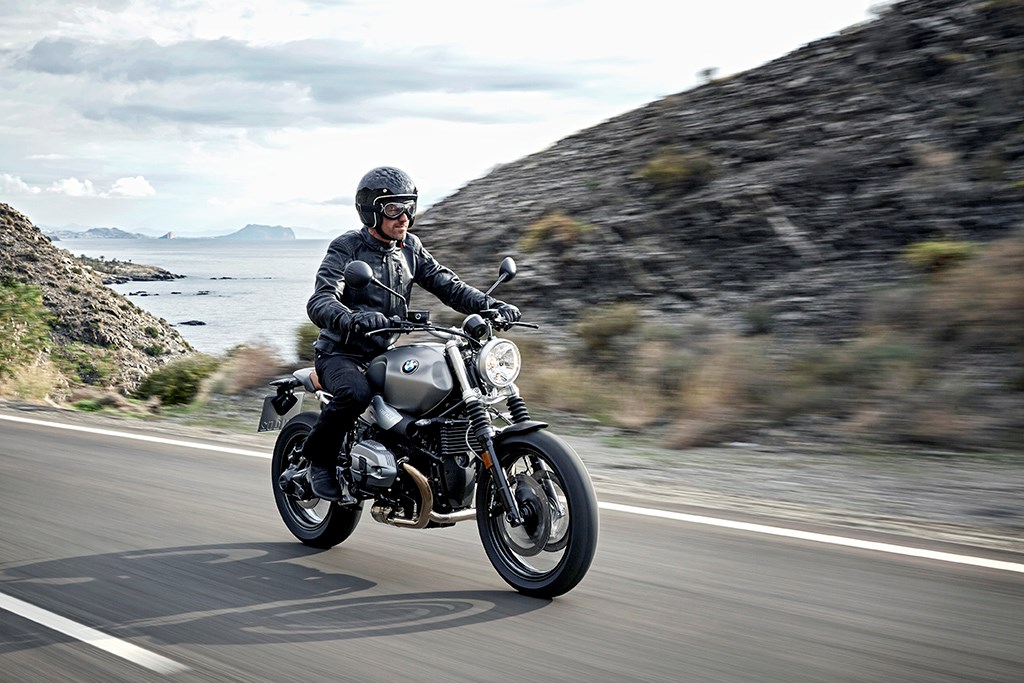 bmw-reveals-new-r-ninet-scrambler-details_12