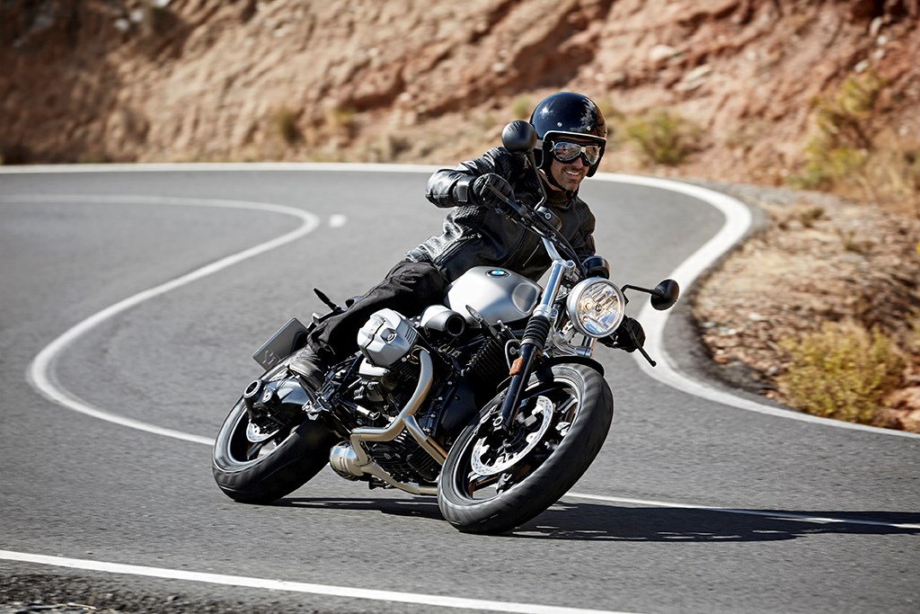 bmw-reveals-new-r-ninet-scrambler-details_13