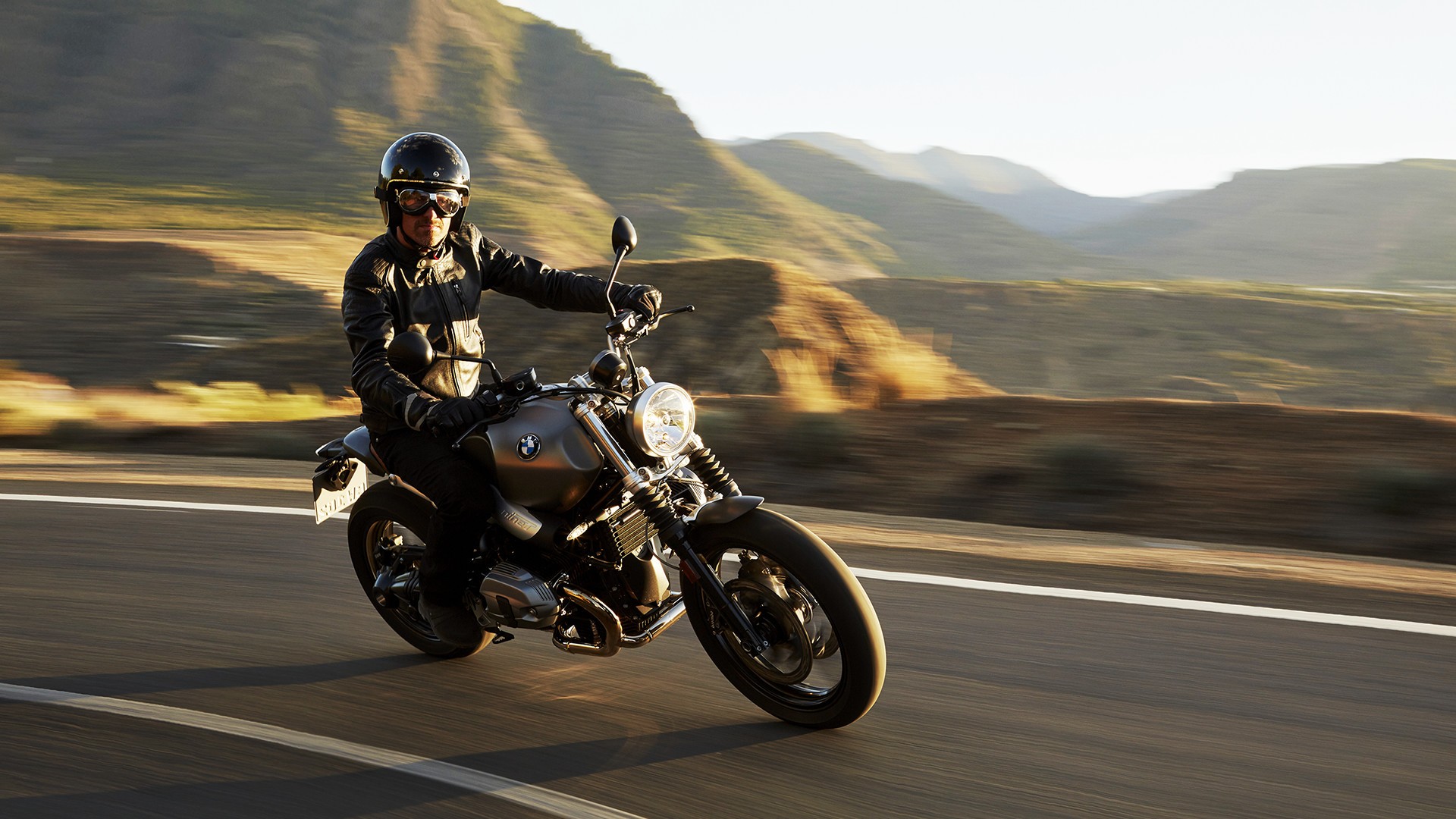 bmw-reveals-new-r-ninet-scrambler-details_23