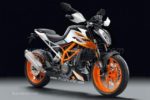 KTM 新型DUKE390 デザインが固まってきました。