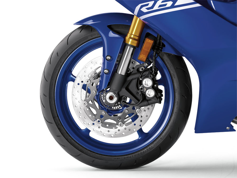 17yzf-r6_team_yamaha_blue_feature_01-1_cmyk