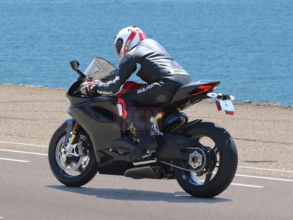 2-superleggera_1408