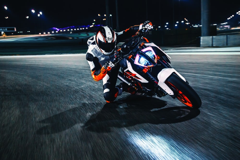 2017-ktm-super-duke-1290r-new-superduke-6