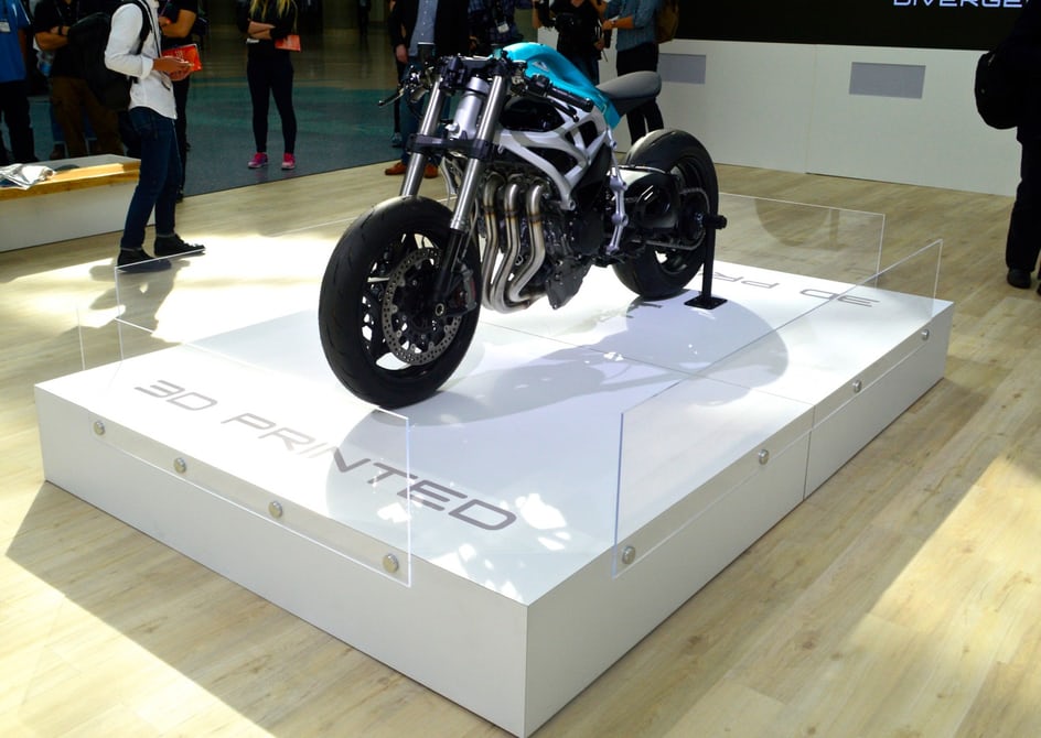 divergent-dagger-motorcycle-1