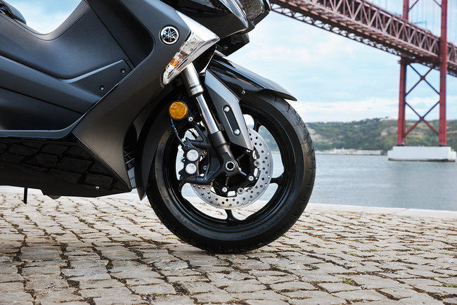 yamaha-tmax-2017_28