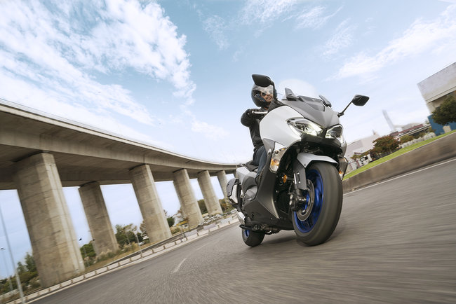 yamaha-tmax-2017_6