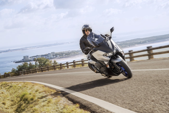 yamaha-tmax-2017_8