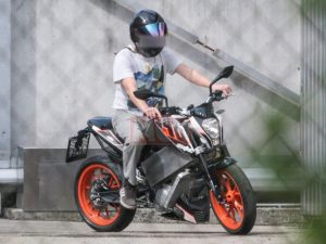 KTM DUKE390を電動化!?