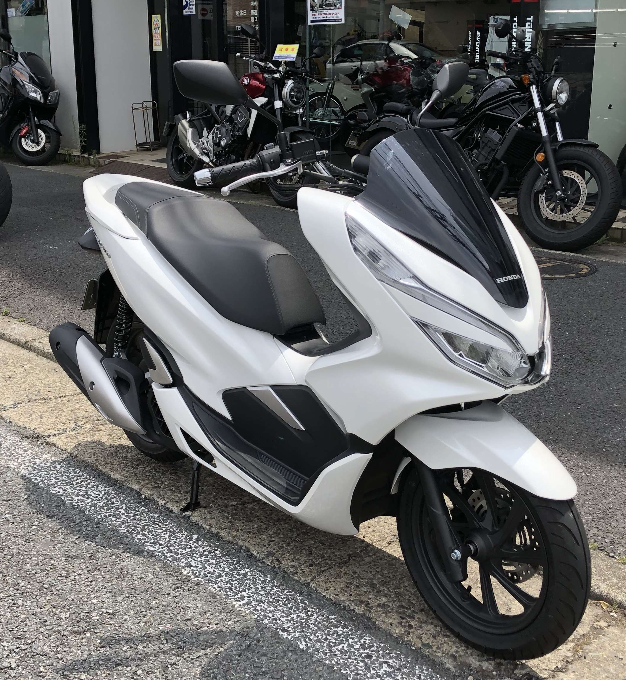 Honda Pcx150に試乗 原付ともスポーツバイクとも違うプラスaの楽しさ 新型バイクニュースならモーターサイクルナビゲーター