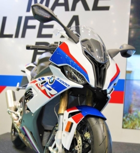 新しいS1000rr！今までの左右非対称顔も好きだったけど、新顔も素敵！　part2