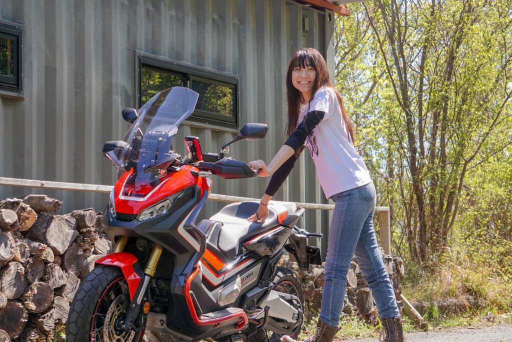 xadv バイク女子 ツーリング honda 林道