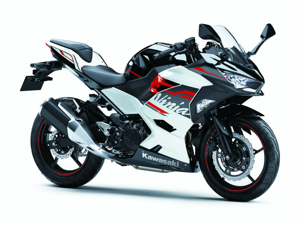 Kawasaki Ninja250 400の年モデル登場 今度は共通カラーになった Kawasaki Ninja250 400の年モデル登場 今度は共通カラーになった