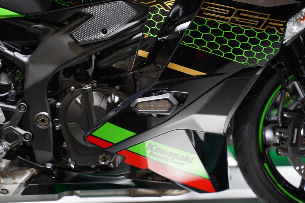 KAWASAKI(カワサキ) 250cc 4気筒モデルNinja ZX-25R 20年秋に