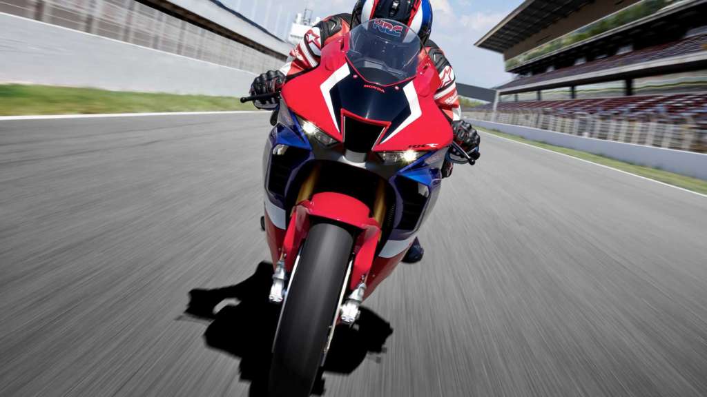 Honda(ホンダ) CBR1000RR-R ライダー視点の映像がこれだ！ マルケスの360度映像も！