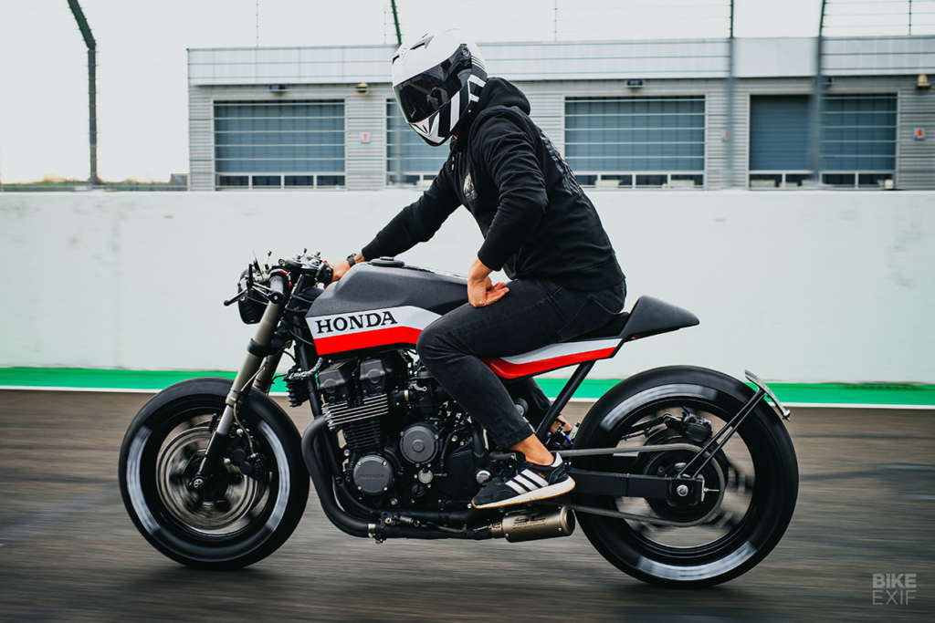 Honda ホンダ Cbx750fのカフェレーサーカスタムバイクが素敵 新型バイクニュースならモーターサイクルナビゲーター