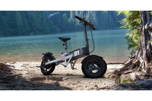 トヨタ「LAND HOPPER」発表 ― 前2輪リーン機構を備えた免許不要の3輪モビリティ、2027年春以降発売へ