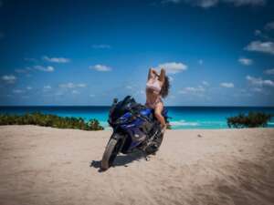ビーチとYamaha、海辺で走る幸せを欧州目線で考える
